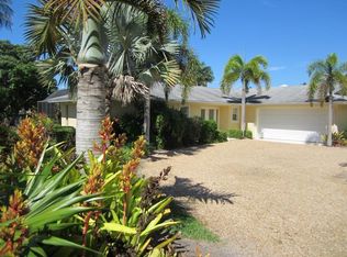 555 Palm Cir E, Naples, FL 34102