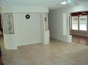3rd image of 1 Yacht Club Ln