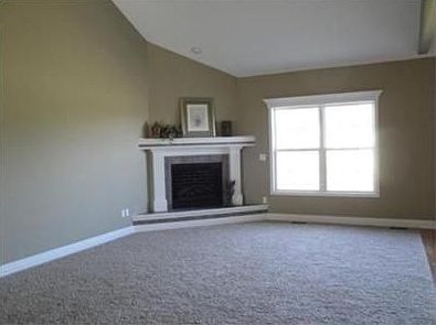 5th image of 16260 Hollie Cir