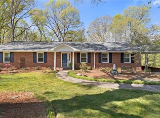 2740 Lockwood Dr, Winston Salem, NC 27103