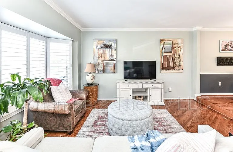 7245 Worsley Way — Photo 5