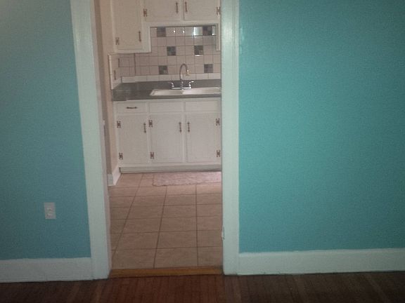 3rd image of 220 Palen Ave