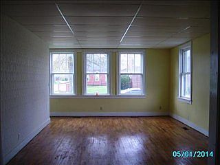 3rd image of 400 E Franklin St