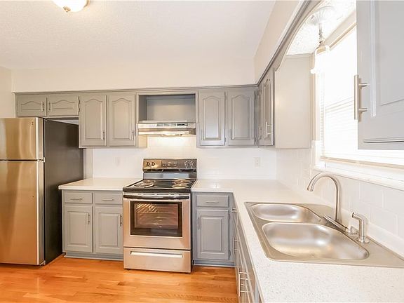 5th image of 408 N Washington St