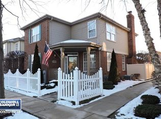 6618 Pine Lake Dr, Tinley Park, IL 60477