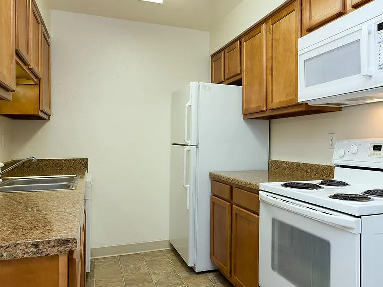 Flatirons Park Apartments — Photo 20