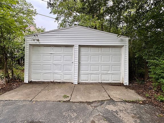 5th image of 3700 Blanche Rd