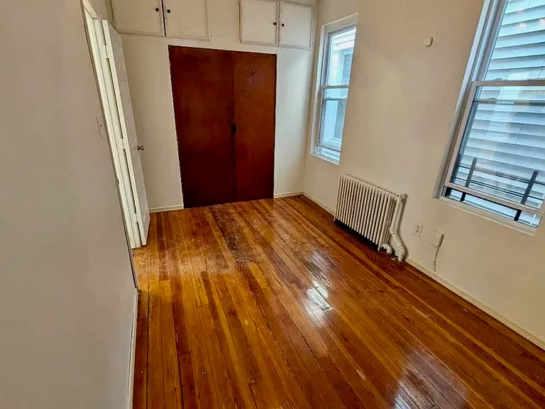 318 Broadway — Photo 7