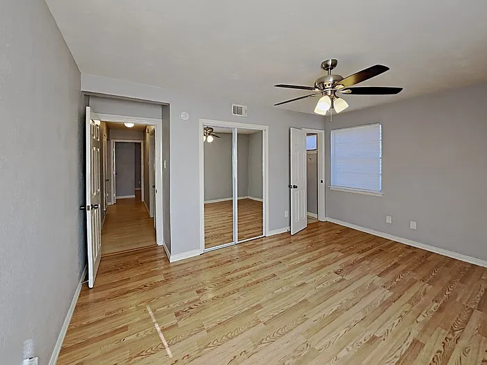 4731 Bedford Dr — Photo 8