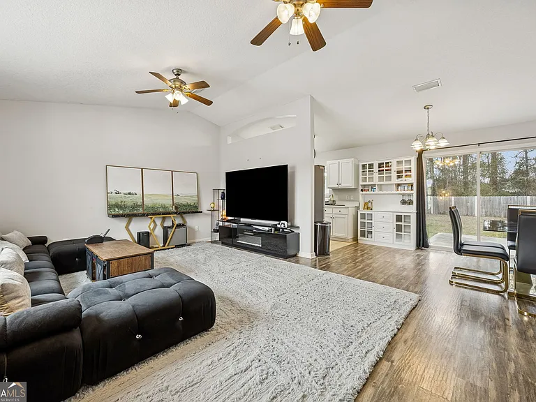 149 Aidan Ct — Photo 4
