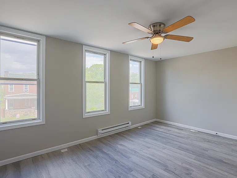 2819 Presbury St — Photo 47