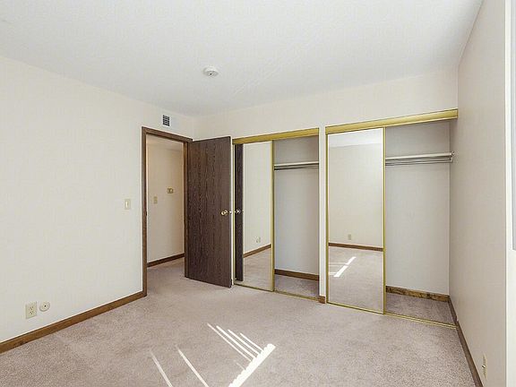 5th image of 2201 S 10th St APT 108