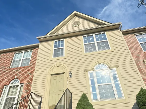 1205 Corolla Ct, Catonsville, MD 21228