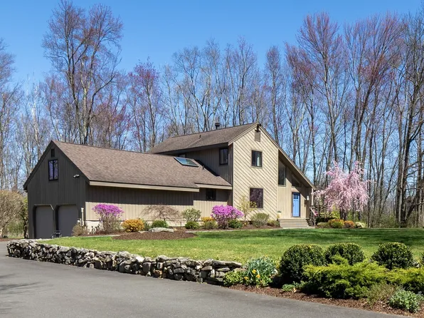 40 Canterbury Lane, Ridgefield, CT 06877