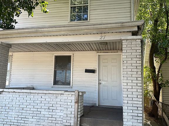 2nd image of 27 & 29 E Raymond St #3B-2BA-1120SQFT