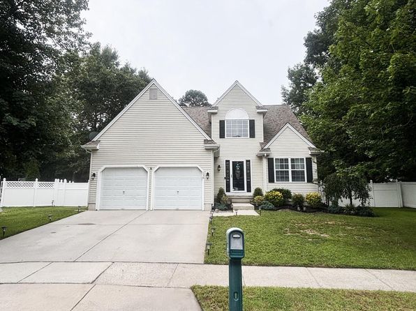 138 Emerson Ct