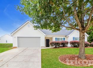 1916 Roxey Ln, Winder, GA 30680