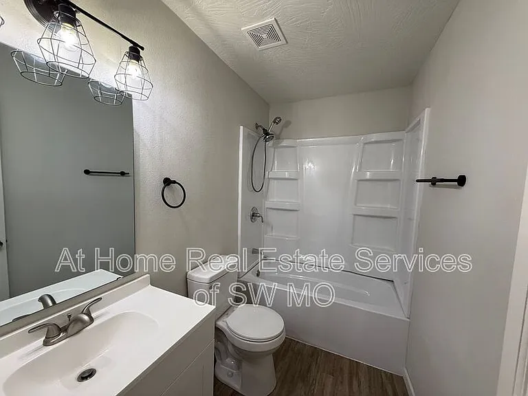 2734 E Cragmont St — Photo 5