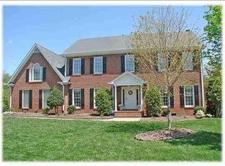 105 Cricken Tree Dr, Simpsonville, SC 29681