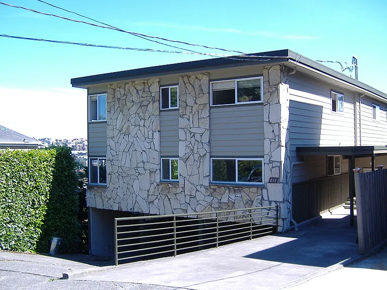 Lee Street — Photo 1