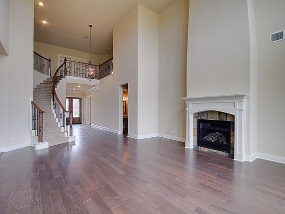 3rd image of 11411 Lazarro Ln