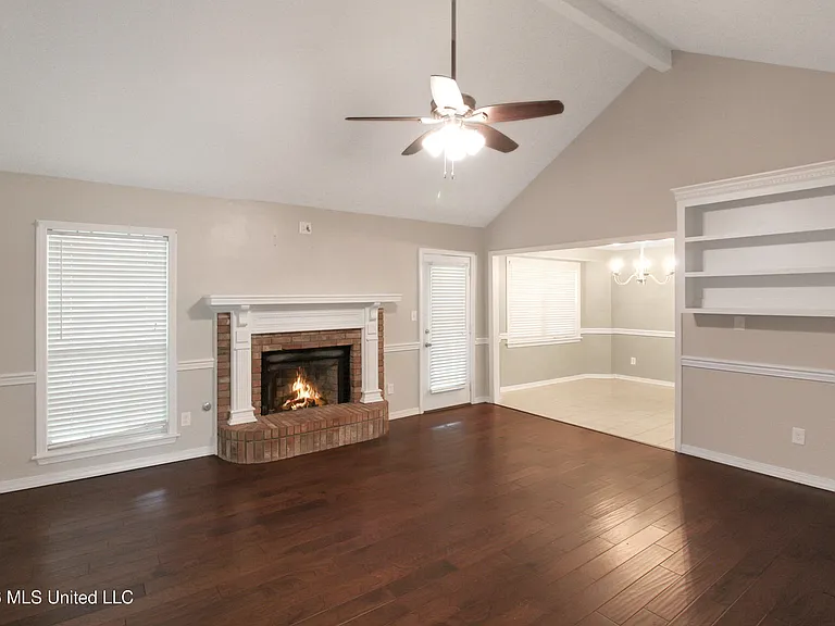 114 Trace Ridge Dr — Photo 3