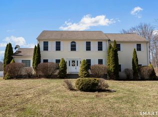 16 Larkey Road, Oxford, CT 06478