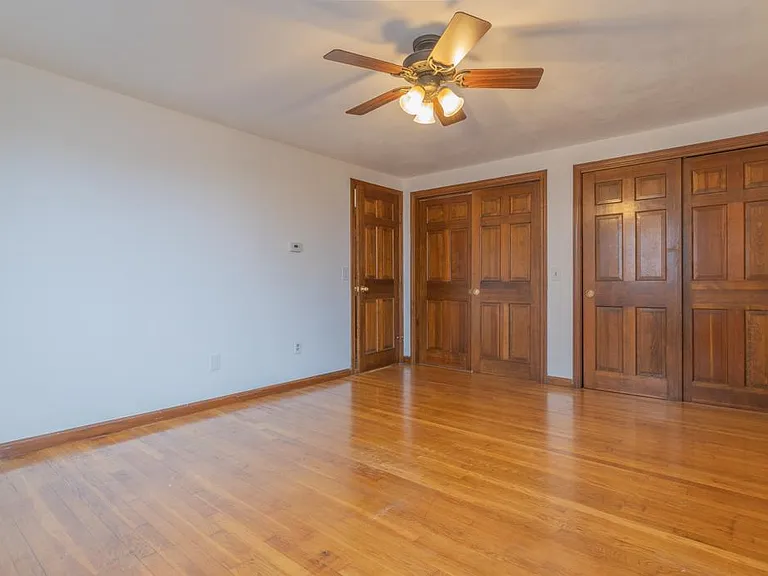 203 Windmill St — Photo 2
