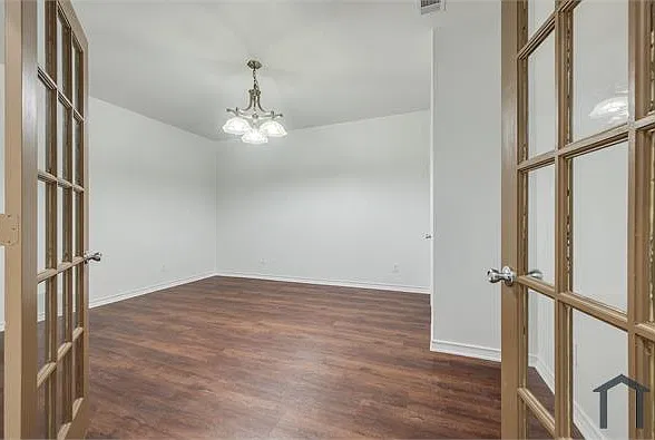 4 bed, 2447 sqft, $3,000 — Photo 3