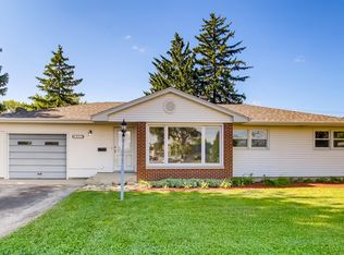 913 E 7th St, Lockport, IL 60441