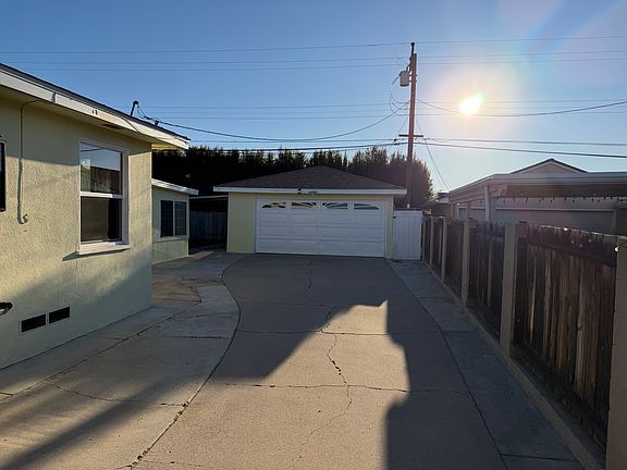 2 car garage with RV parking