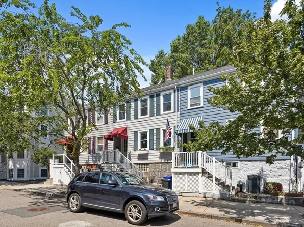 698 E 5th St, South Boston, MA 02127