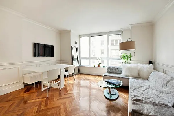 Rented by Town Residential | media 7