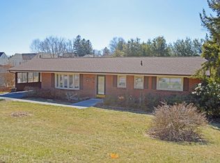 115 Robin Rd, Christiansburg, VA 24073