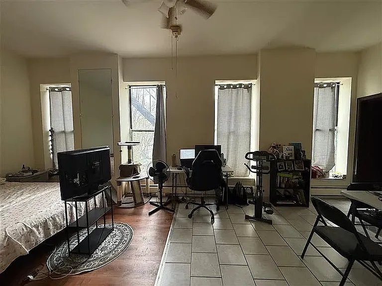 247 Pearl St — Photo 6