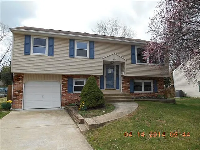 407 Blackstone Rd photo 1