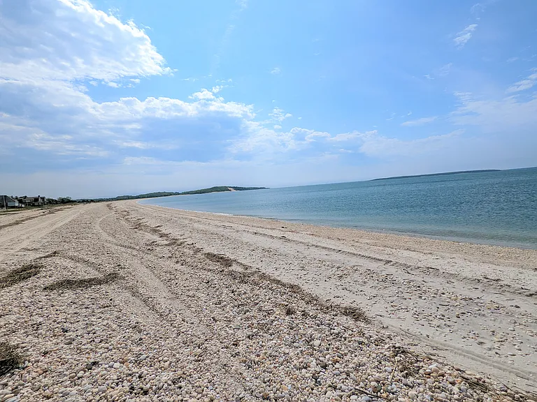 43 Scotts Landing Rd — Photo 23