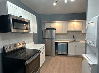 1503 W Nelson St APT 2R, Chicago, IL 60657