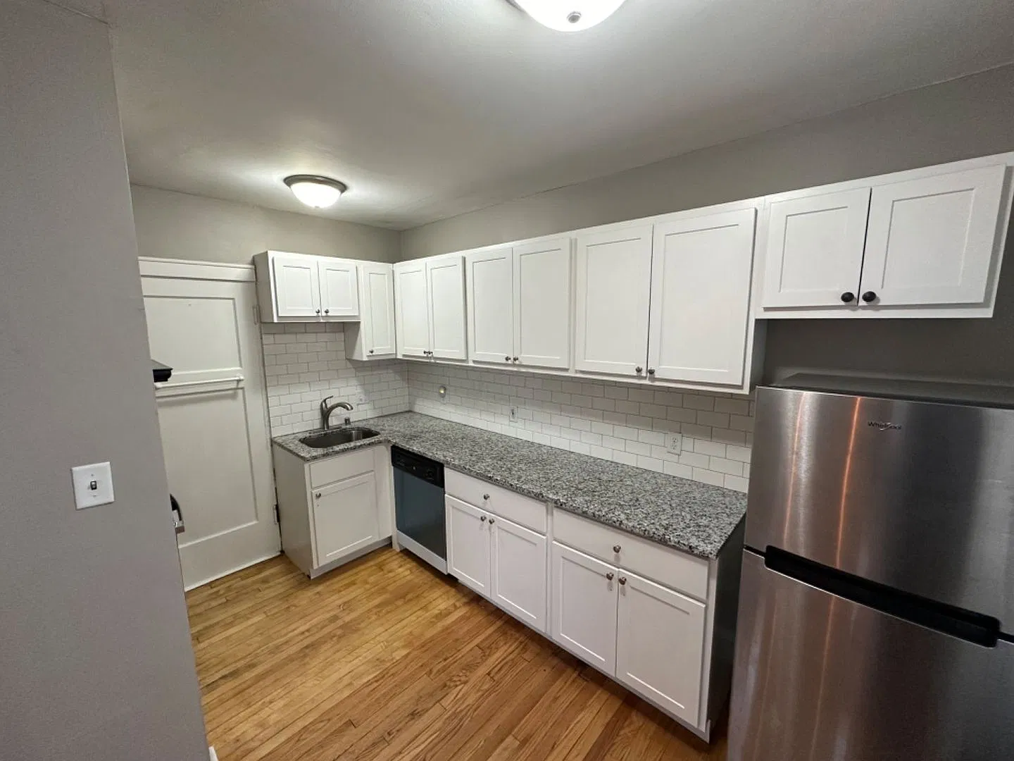 3279 S Kinnickinnic Ave. (6 Unit) — Photo 1
