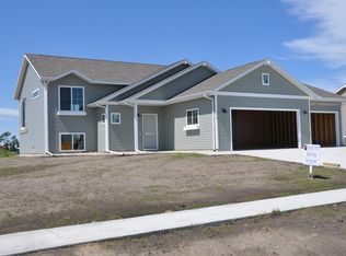 2418 Larkspur Ridge Dr, Brookings, SD 57006