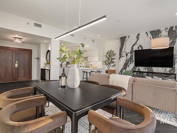 5th image of 255 S Capitol Blvd APT 1403