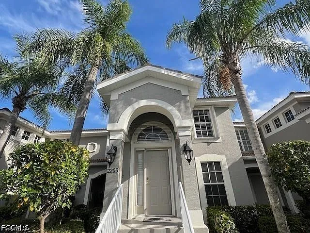 2 bed, 2.0 bath, 1309 sqft, $4,700 — Photo 1