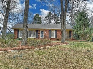 6127 Candlewood Dr, Charlotte, NC 28210