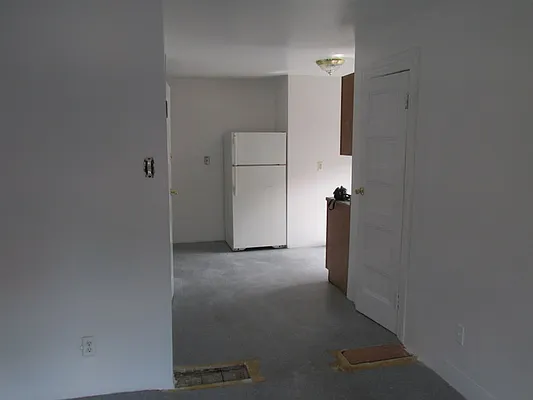 Rented by Windsor Homes Realty Corp | media 62