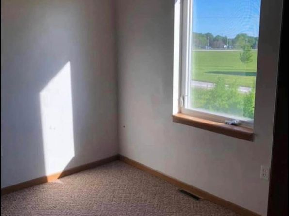 716 W Walnut Dr, Sturgeon Bay, WI 54235