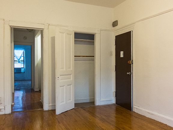 3rd image of 839 Park Pl APT 3