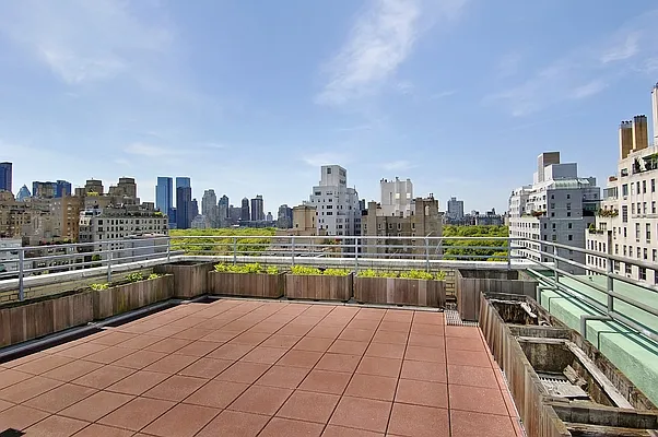 Sold by Corcoran | media 4