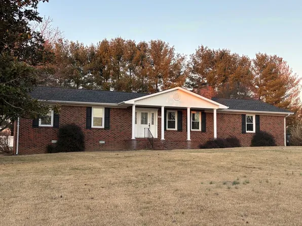 1189 Bill Smith Rd, Cookeville, TN 38501