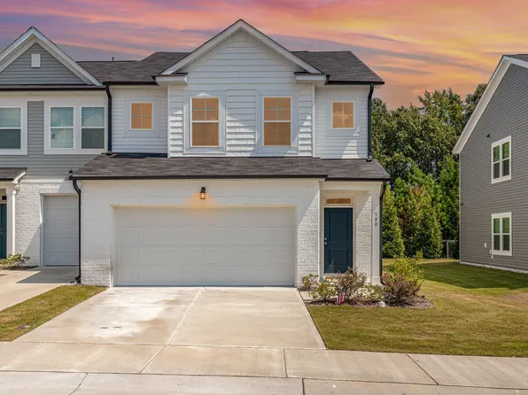 500 Barrington Row Ave, Zebulon, NC 27597