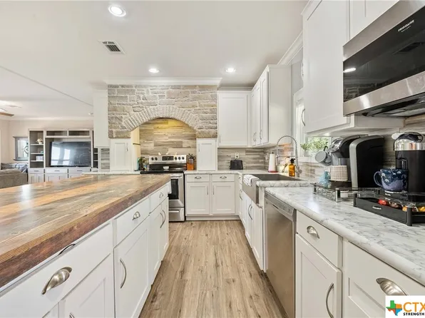 216 Ponderosa Loop, Paige, TX 78659